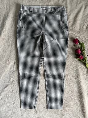 Maurices Size Large Gingham Capri Pants